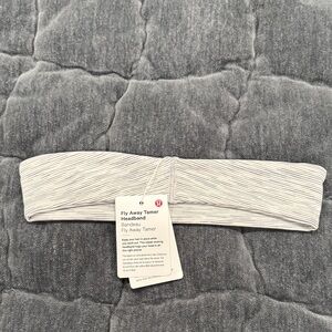 NWT Lululemon Fly Away Tamer Headband